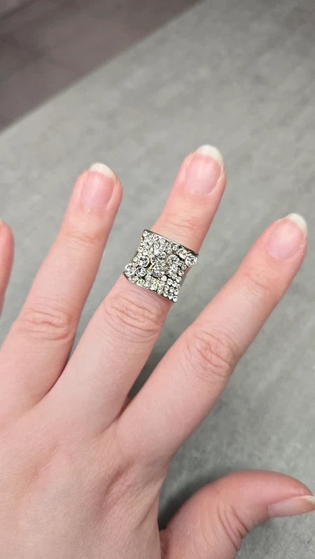 bague vintage - neuf - carré relief strass effet pavé brillant xxl - argenté - ajustable