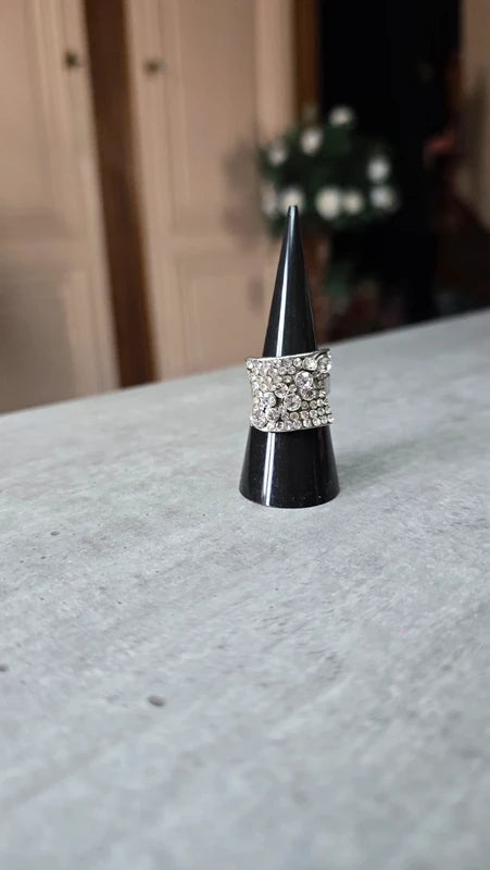 bague vintage - neuf - carré relief strass effet pavé brillant xxl - argenté - ajustable