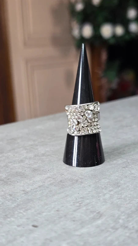bague vintage - neuf - carré relief strass effet pavé brillant xxl - argenté - ajustable