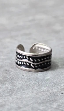 faux piercing oreille ear cuffs - neuf - acier inoxydable argenté mate - motif noir - ajustable - homme femme