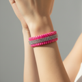 bracelet manchette - rose fuchsia fluo - simili cuir - strass argenté brillant - boutons pressions - Y2K tendance chic élégant