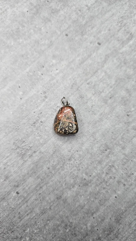 Pendentif - pierre naturelle jaspe léopard unique - protection stabilité ancrage - homme femme mixte