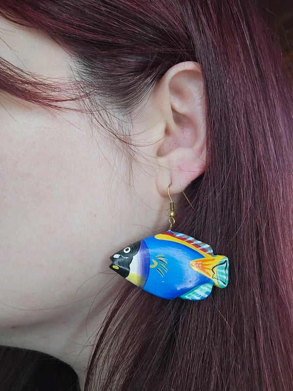 boucles d'oreilles vintage années 80 - neuf - en bois - poissons originales - rares - colorées - légères