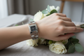 montre vintage - argenté - ajustable - papillon fleurs sur le bracelet - chic tendance élégant légère