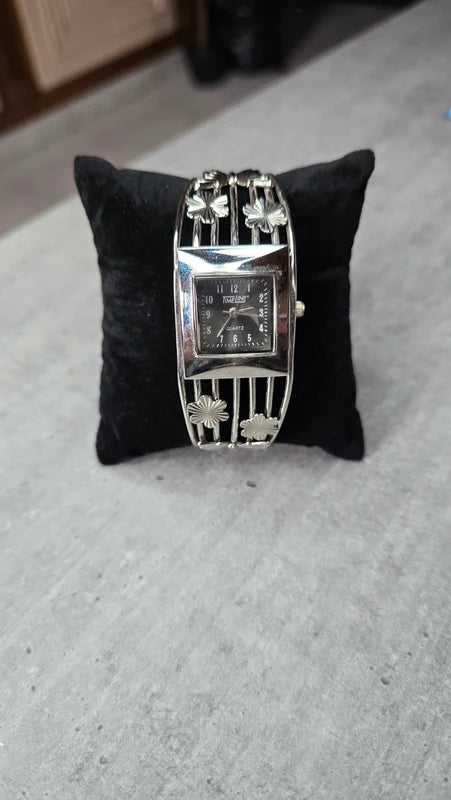 montre vintage - argenté - ajustable - papillon fleurs sur le bracelet - chic tendance élégant légère
