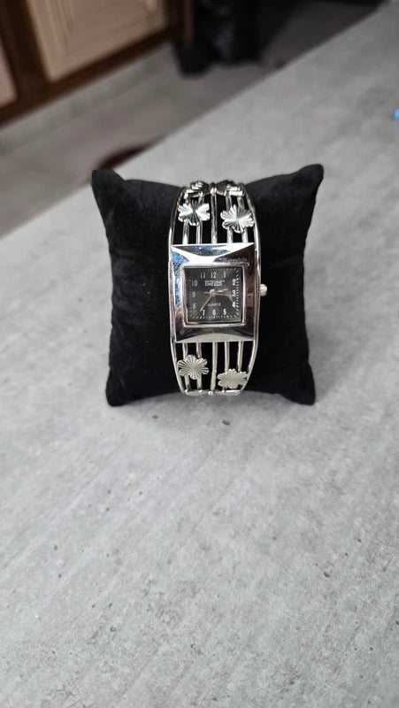 montre vintage - argenté - ajustable - papillon fleurs sur le bracelet - chic tendance élégant légère