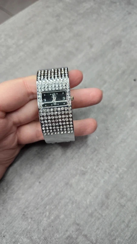 montre vintage - strass brillant - argenté - style bijou élégant chic glamour - effet bracelet manchette