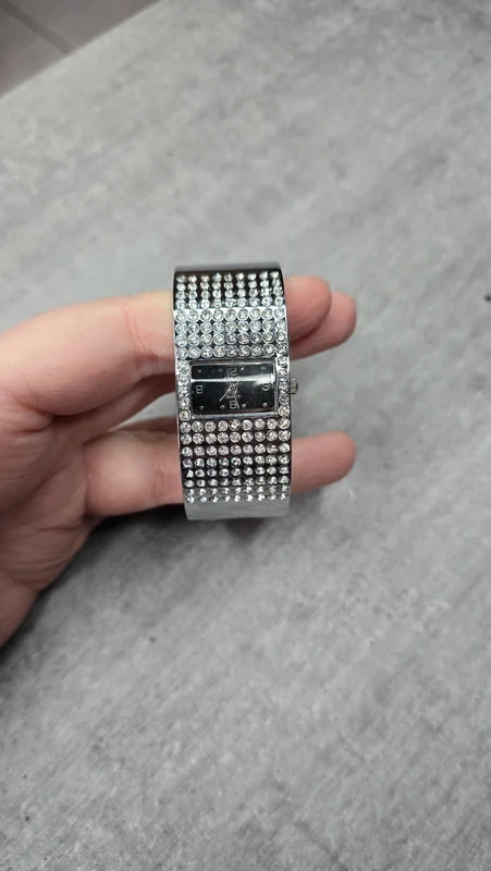 montre vintage - strass brillant - argenté - style bijou élégant chic glamour - effet bracelet manchette