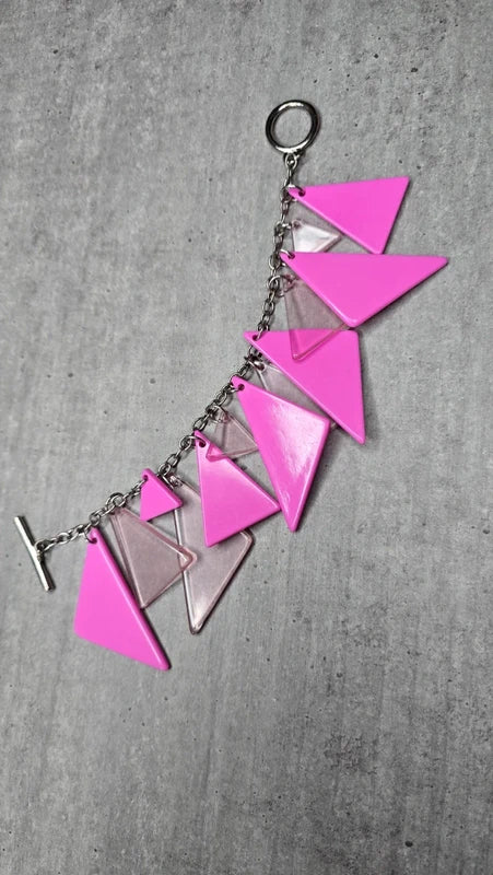 bracelet vintage - rose fuchsia flashy - triangles - acier inoxydable - y2k tendance rétro pendentif