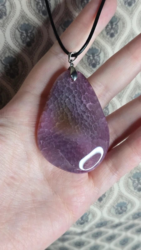 collier - neuf - grand pendentif - pierre naturelle violette - agate - hauteur 6 cm