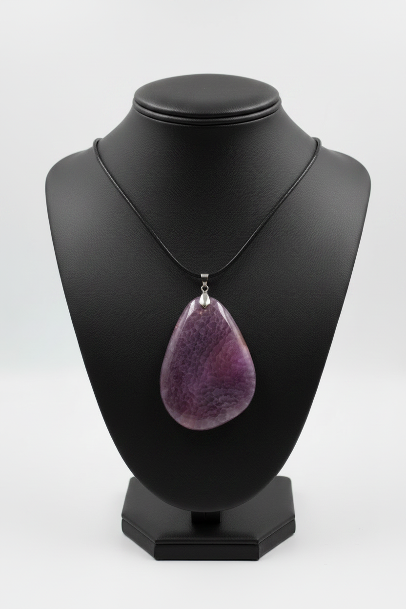 collier - neuf - grand pendentif - pierre naturelle violette - agate - hauteur 6 cm