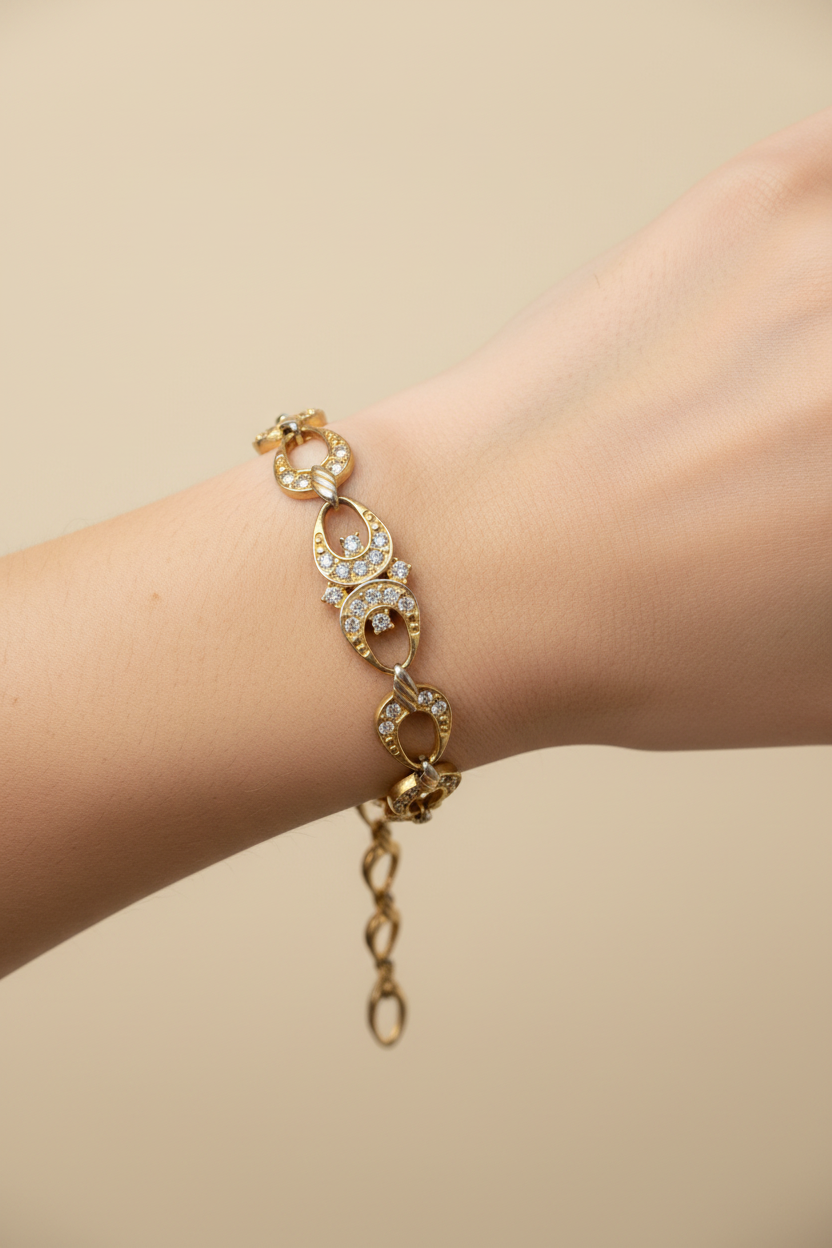 bracelet vintage - neuf - maillon doré - pierre strass argenté - élégant chic