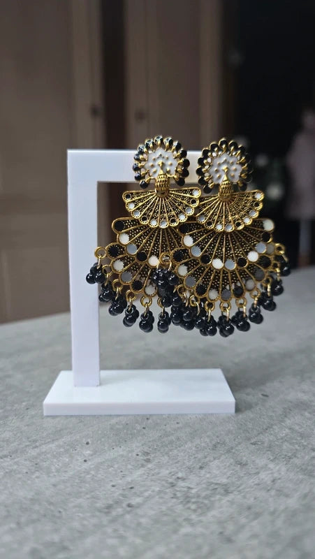 boucles d'oreilles vintage - neuf - perles - effet éventail - fleurs doré noir gris blanc - longue pendante