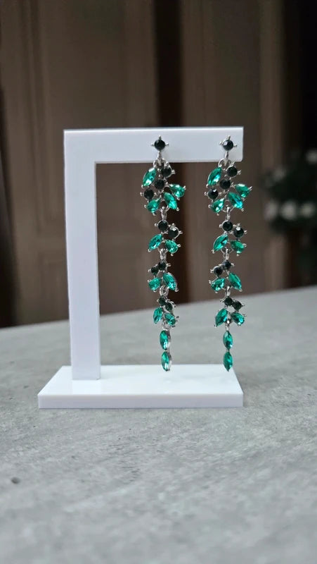 Boucles d'oreilles acier inoxydable - neuf - pierre strass vert et turquoise - pendante légère - chic et élégante