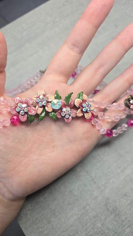 Collier vintage - neuf - rose fuchsia - perles pierre strass brillant - fleurs - chic tendance élégant