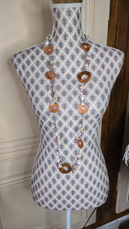 collier sautoir vintage - anneau nacre véritable - cuivre marron - charms pendentif coquillage blanc rose - organza