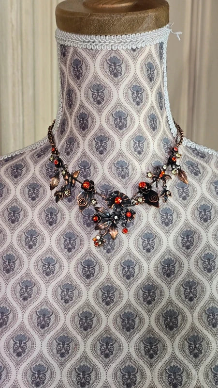 collier vintage - laiton - pendentif fleurs rose pierres strass orange - baroque chic