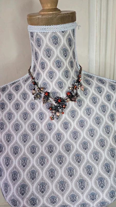 collier vintage - laiton - pendentif fleurs rose pierres strass orange - baroque chic