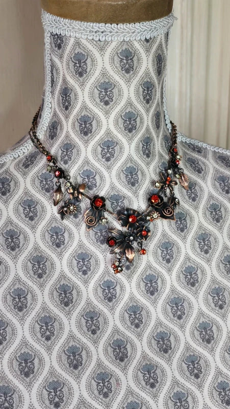collier vintage - laiton - pendentif fleurs rose pierres strass orange - baroque chic