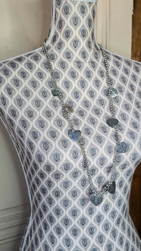 collier sautoir vintage - double chaine perles argenté - pendentifs coeur gravure - réversible - rétro