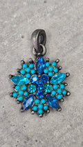 pendentif vintage - neuf - forme étoile fleur - strass bleu turquoise bleu clair - brillant chic élégant