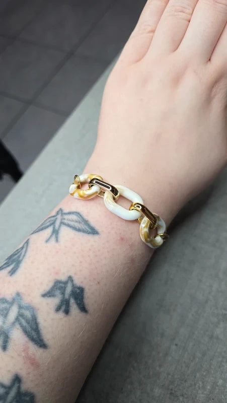 bracelet - fait main - chaine acier inoxydable doré - maillon résine marbré marron caramel blanc - tendance