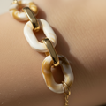 bracelet - fait main - chaine acier inoxydable doré - maillon résine marbré marron caramel blanc - tendance