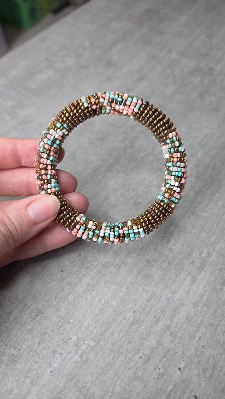 bracelet jonc perles doré bronze turquoise blanc corail vintage