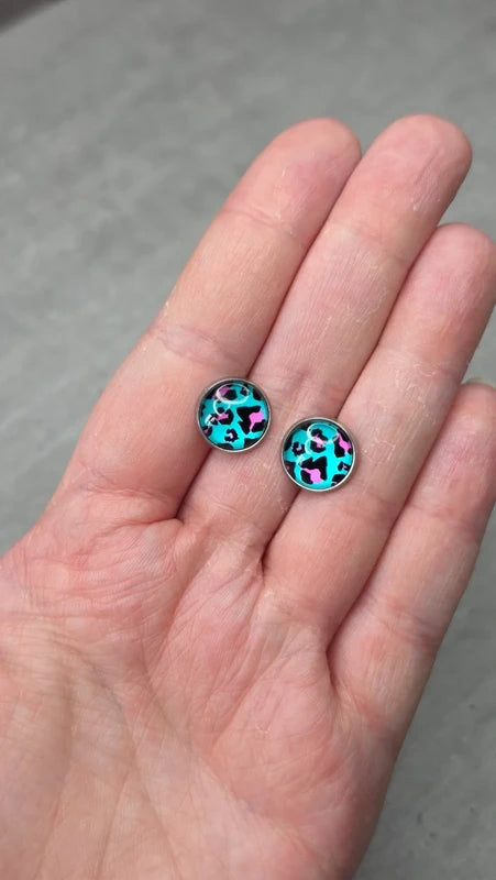 boucles d'oreilles rondes motif léopard turquoise noir rose fuchsia -  tendance