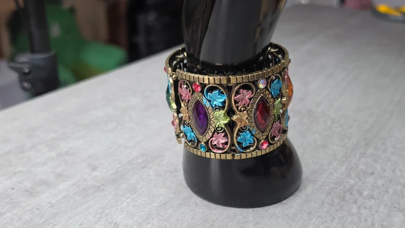 bracelet manchette vintage articulé — pierre strass brillant