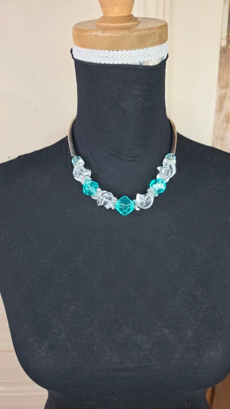 Collier - vintage perles translucides blanches et bleues turquoise à facette et tubes argentés