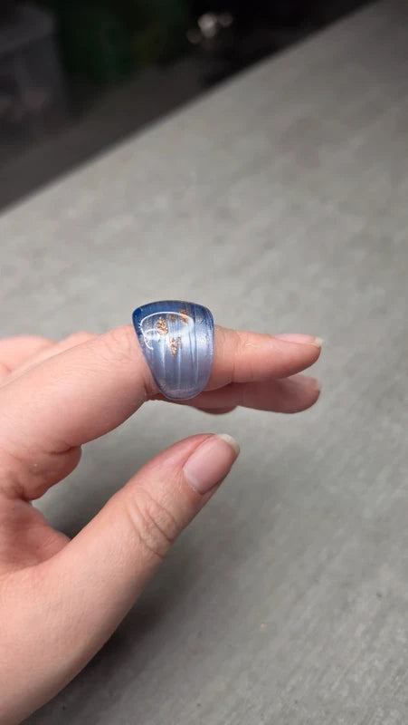 bague en verre soufflé - bleu translucide et paillette cuivrées