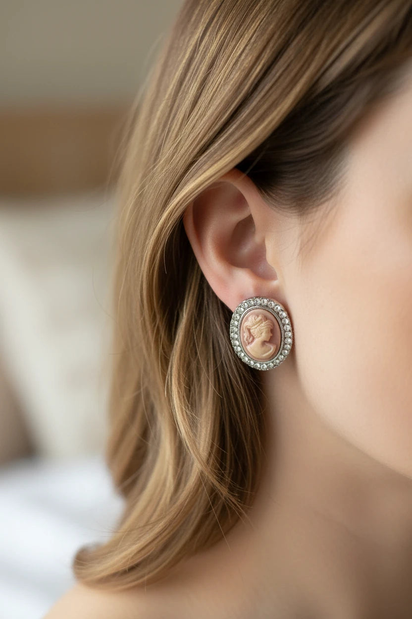 boucles d'oreilles-  clip -  vintage- médaillon camée rose strass argenté