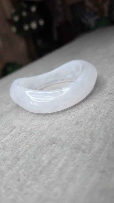 bracelet manchette bangle blanc - nacré blanc nacré - marbré - original
