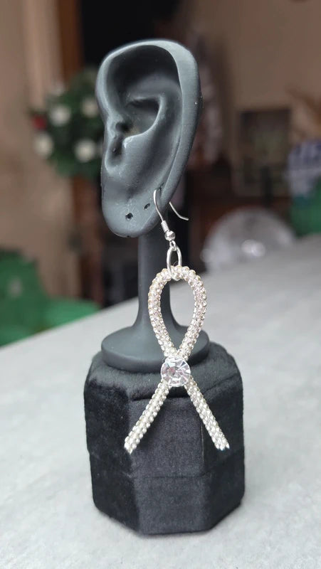 boucles d'oreilles - rare -  maille argentéE - strass brillant - pierre facette noeud - tendance - légères