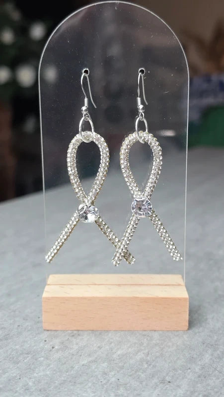 boucles d'oreilles - rare -  maille argentéE - strass brillant - pierre facette noeud - tendance - légères