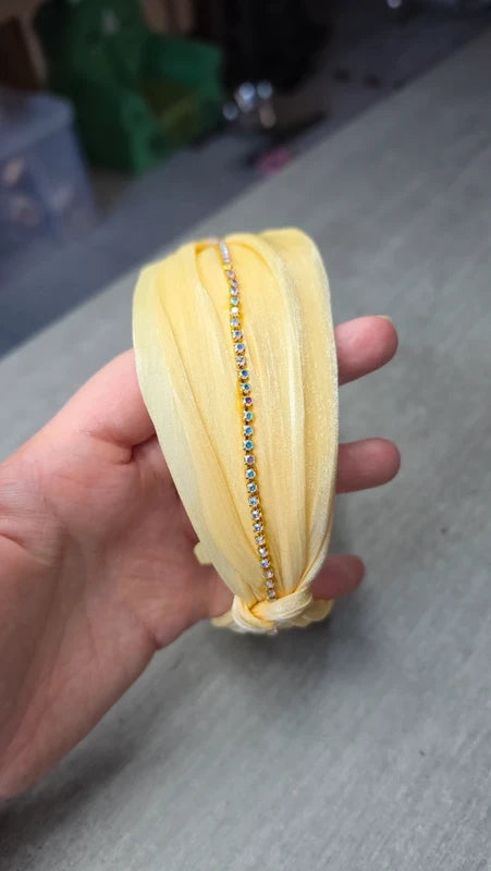 serre tête jaune clair strass noeud femme ou fille brillant tissu satiné