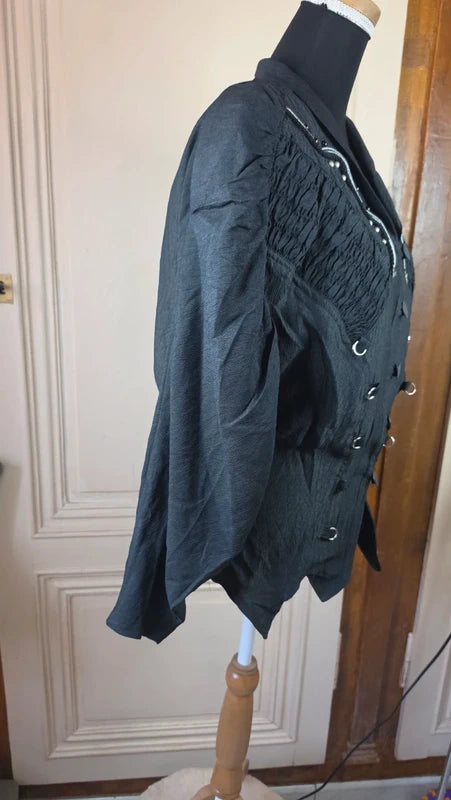 superbe veste noire - alternative -  gothique - taille unique convient 40 42 - très originale -  vintage