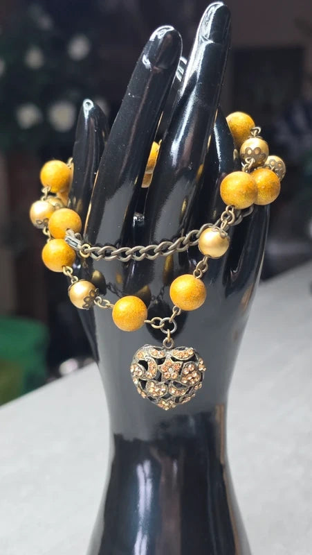 collier vintage - perles doré - pendentif coeur ajouré - strass bronze