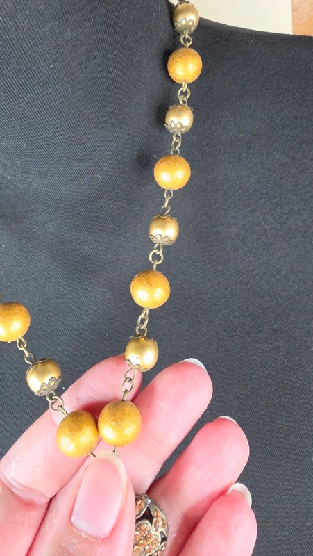 collier vintage - perles doré - pendentif coeur ajouré - strass bronze