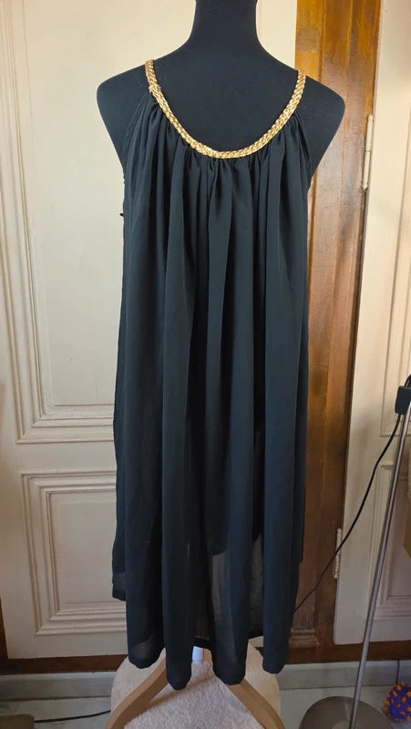 superbe robe noire - ceinture tresse doré - taille unique - large plage été - élégante - taille unique 38 au 46