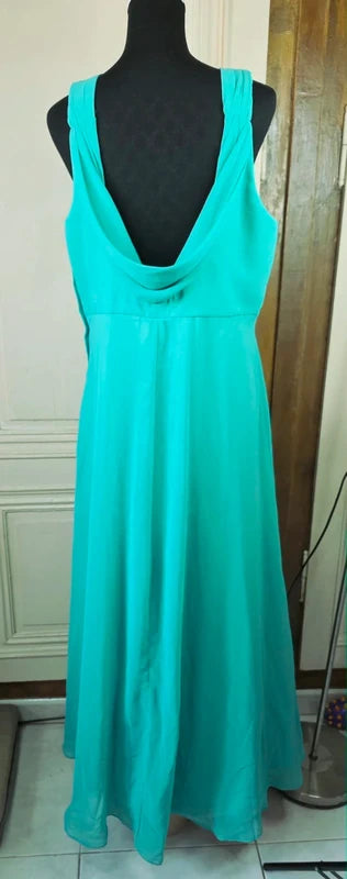 robe mariage cérémonie - neuf -  vert -  taille 52 -  perles sequins - idéale pour un 46